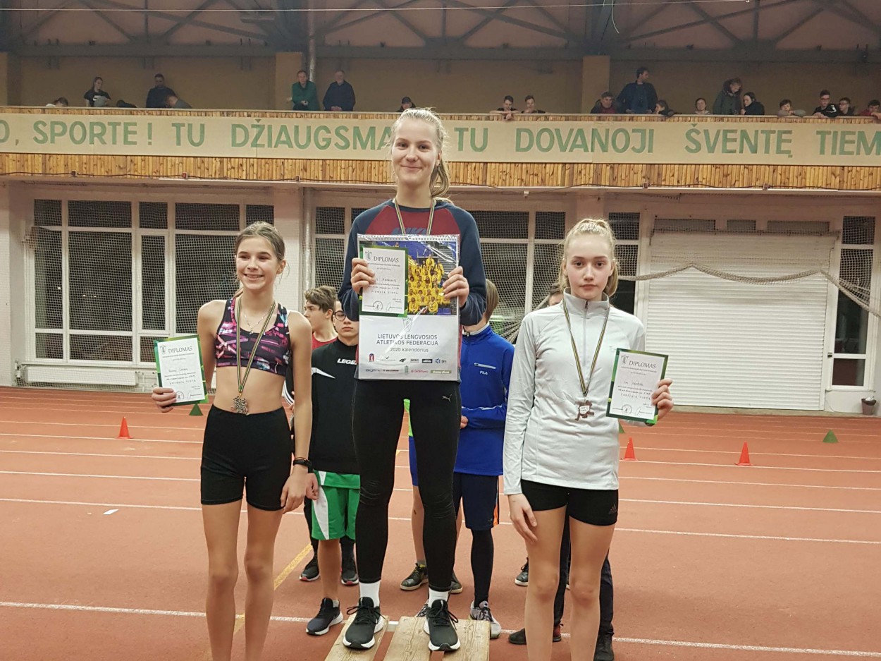 Lietuvos lengvosios atletikos jaunučių čempionate – auksas ir bronza